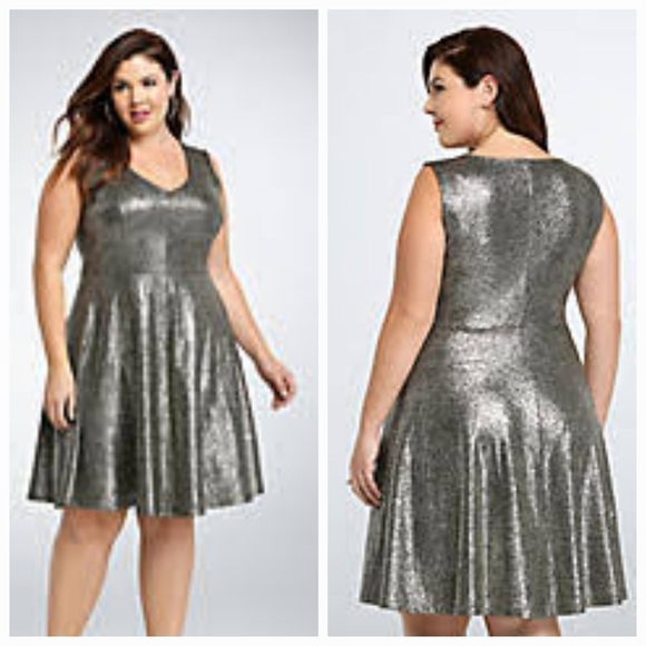 Torrid Foiled Textured Skater Dress Size 2 - Picture 2 of 11